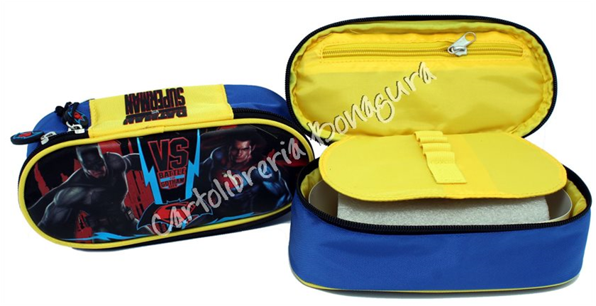 Astuccio Ovale Organizzato Batman VS Superman